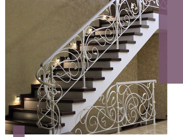 Кованые лестницы под ключ в Карабулаке — изготовление и монтаж