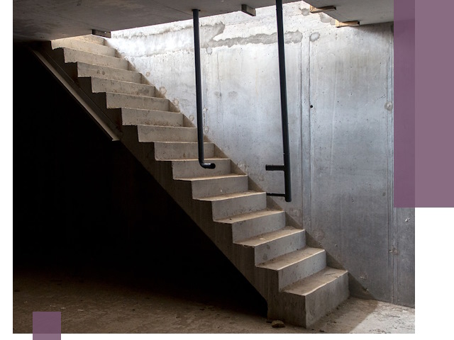 Изготовление и монтаж лестниц в подвале в Карабулаке
