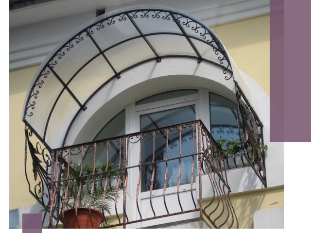 Козырьки над балконом в Карабулаке — изготовление и монтаж