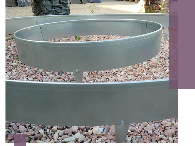 Нержавеющие бордюры под ключ в Карабулаке — изготовление и монтаж